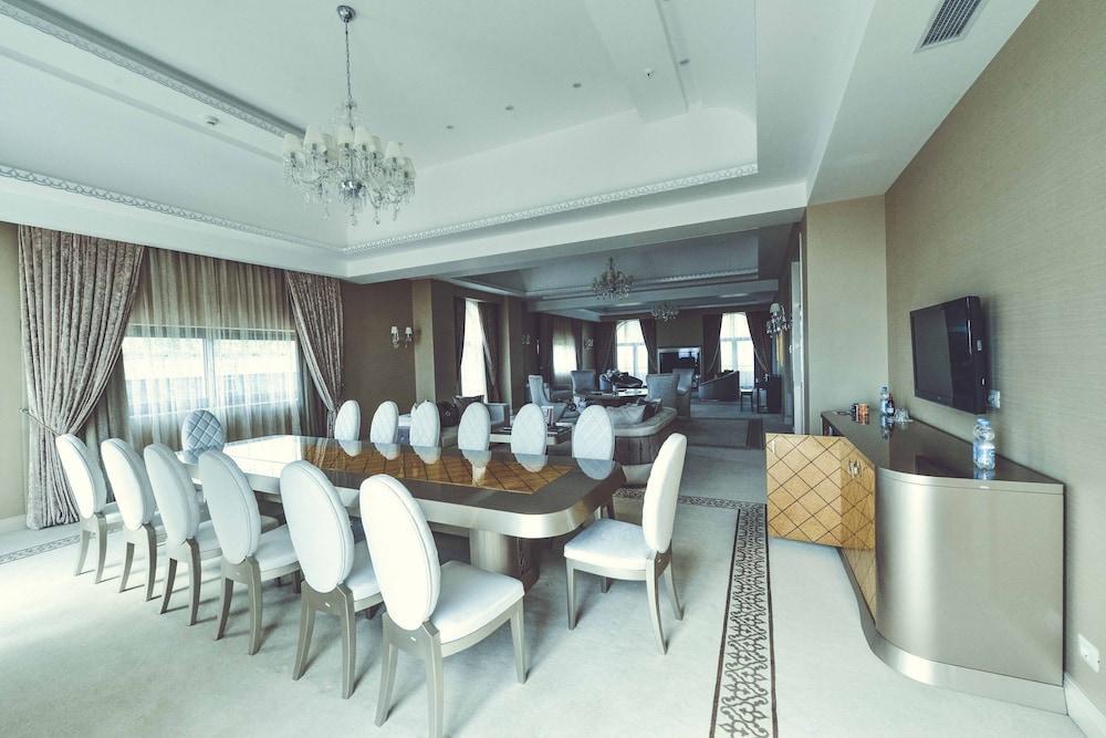 Gabala Garden Hotel Extérieur photo The interior of the Presidential Suite