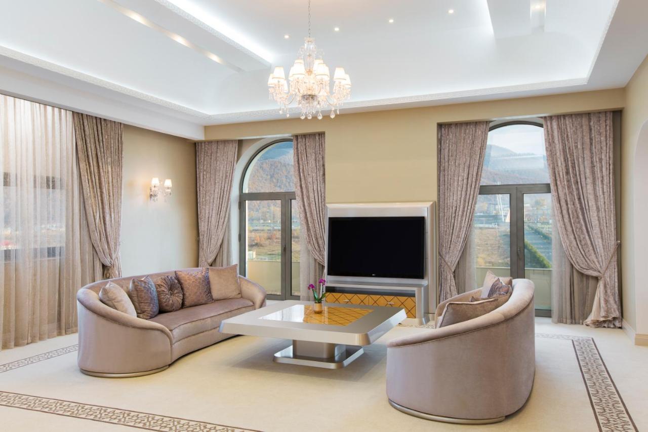 Gabala Garden Hotel Extérieur photo A living room