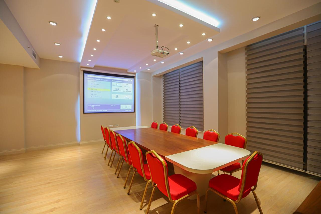 Gabala Garden Hotel Extérieur photo A meeting room