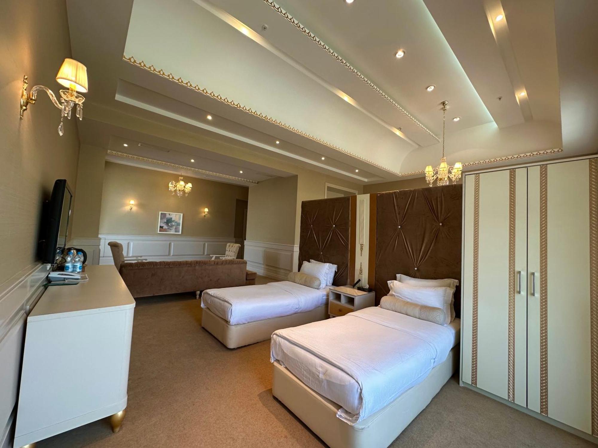 Gabala Garden Hotel Extérieur photo A room at the hotel