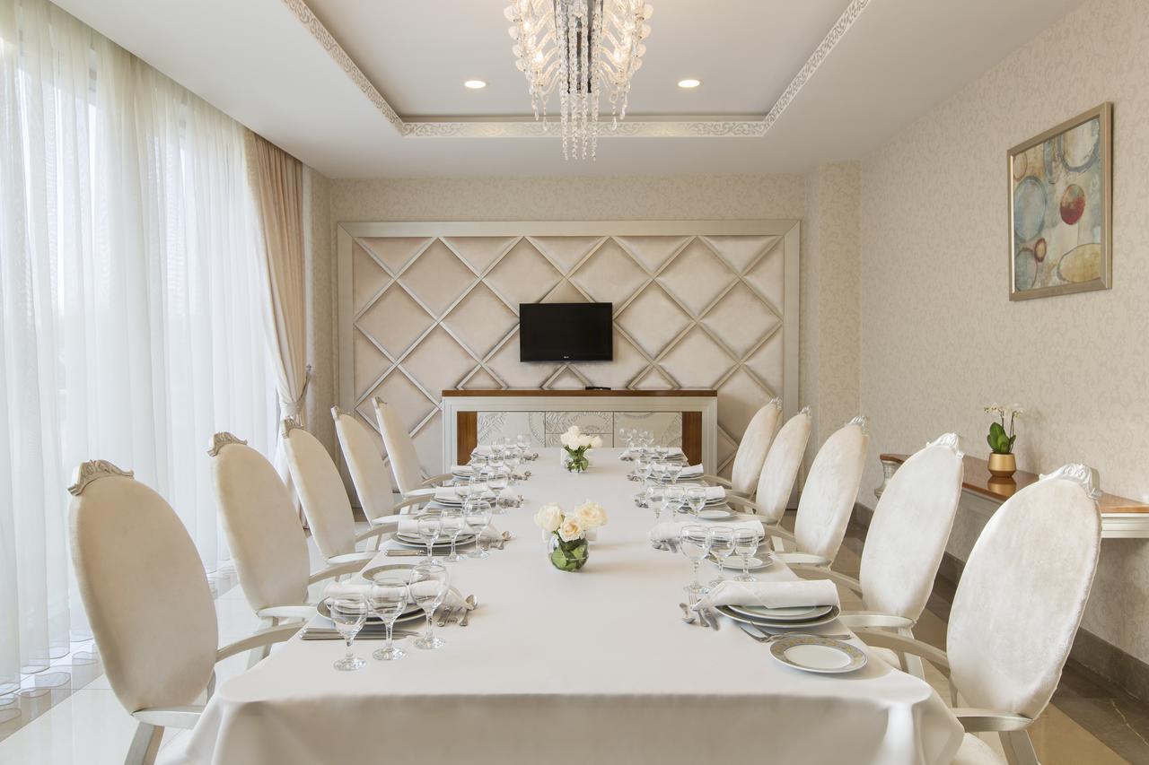 Gabala Garden Hotel Extérieur photo A private dining room at the hotel